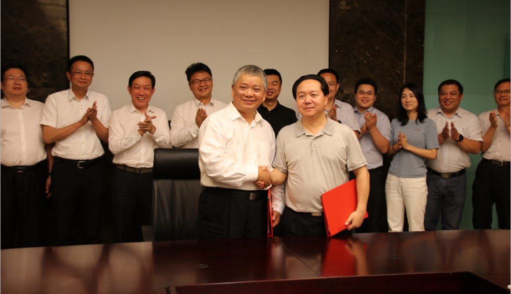 川威集團(tuán)與中國長江航運(yùn)集團(tuán)簽訂戰(zhàn)略合作協(xié)議(圖3) 川威集團(tuán)與中國長江航運(yùn)集團(tuán)簽訂戰(zhàn)略合作協(xié)議(圖3)