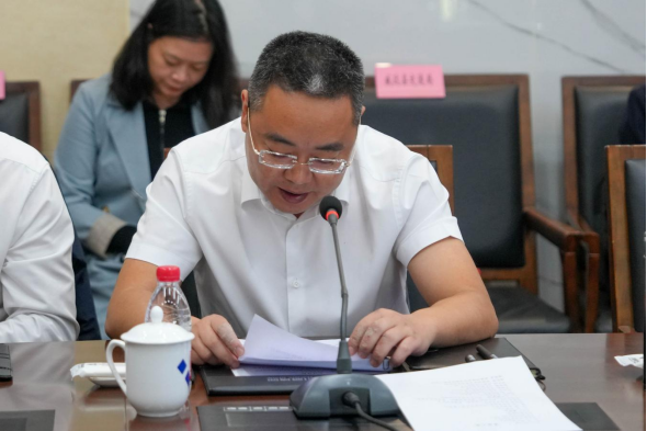 畢勝副市長帶隊到川威關心企業(yè)發(fā)展(圖4) 畢勝副市長帶隊到川威關心企業(yè)發(fā)展(圖4)
